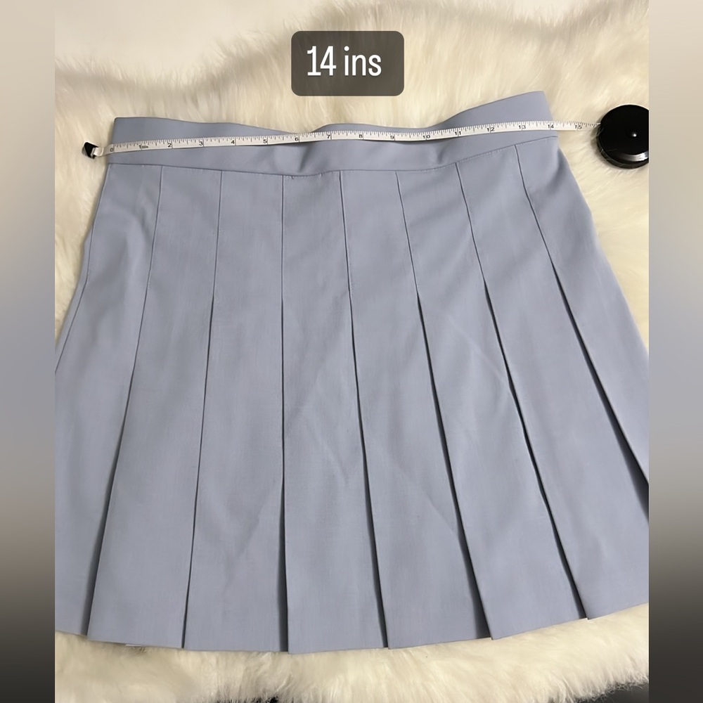 UNIQLO Pleated Skirt - Picture 4 of 6